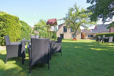 Mehrfamilienhaus zum Kauf als Kapitalanlage geeignet 1.475.000 € 10 Zimmer 304 m² 808 m² Grundstück Alt-Travemünde / Rönnau Lübeck / Travemünde 23570