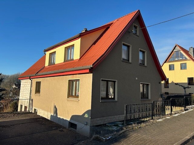 Haus zum Kauf provisionsfrei 160.000 € 8 Zimmer 200 m²<br/>Wohnfläche 934 m²<br/>Grundstück ab sofort<br/>Verfügbarkeit Hauptstraße 80 Altersbach 98587