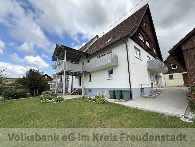 Mehrfamilienhaus zum Kauf 365.000 € 11 Zimmer 262,2 m² 3.021 m² Grundstück Igelsberg Freudenstadt 72250