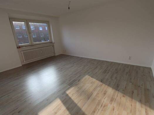 Wohnung zur Miete 515 € 4 Zimmer 85,7 m² Hohenkirchen Wangerland 26434