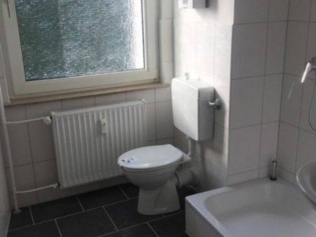 Wohnung zur Miete 490 € 2 Zimmer 57,7 m² 3. Geschoss frei ab 17.10.2026 Kirchstraße 78 Broich Mülheim an der Ruhr 45479