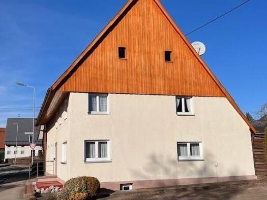 Einfamilienhaus zum Kauf 146.500 € 4 Zimmer 120 m² 468 m² Grundstück frei ab sofort Forststraße 6 Neuhausen Königsfeld im Schwarzwald 78126
