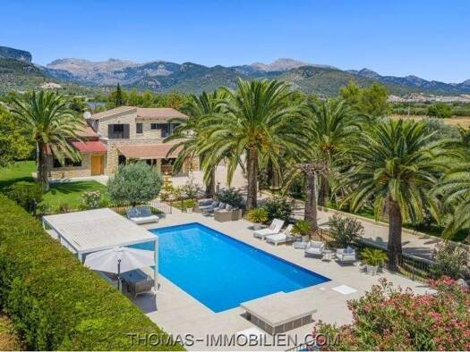 Haus zum Kauf 3.900.000 € 9 Zimmer 472 m² 8.300 m² Grundstück Binissalem 07350