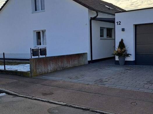 Einfamilienhaus zum Kauf 8 Zimmer 182 m² 745 m² Grundstück frei ab 30.07.2026 Auchsesheim Donauwörth 86609