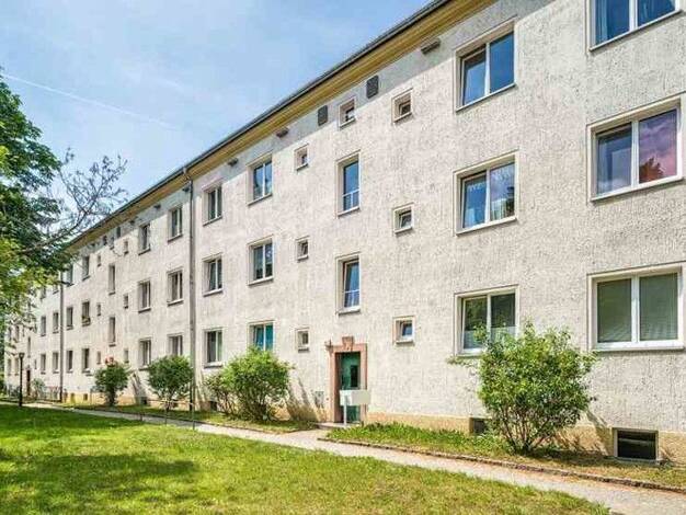 Wohnung zur Miete 438 € 2 Zimmer 46,6 m² 2. Geschoss frei ab 23.01.2027 Overbeckstraße 25 Mickten Dresden 01139