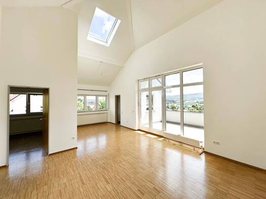 Wohnung zur Miete 1.050 € 4,5 Zimmer 109 m² 2. Geschoss frei ab 01.11.2026 Maulbronner Straße 3 Güglingen Güglingen 74363