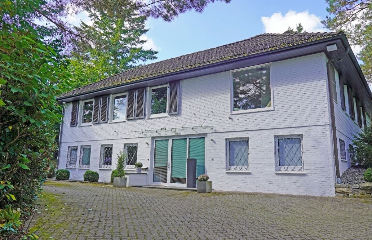 Einfamilienhaus zum Kauf 835.000 € 6 Zimmer 200 m²<br/>Wohnfläche 1.397 m²<br/>Grundstück ab sofort<br/>Verfügbarkeit Bendestorf 21227