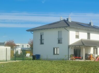 Doppelhaushälfte zur Miete 1.150 € 4 Zimmer 119 m² 322 m² Grundstück Planungsbezirk 302 Straubing 94315