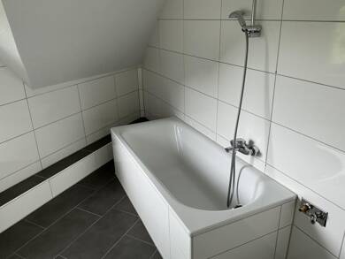 Wohnung zur Miete 469 € 3 Zimmer 63,6 m² Dachgeschoss, 2. Geschoss frei ab 26.12.2025 Emscherstraße 60 Bickern Herne 44649