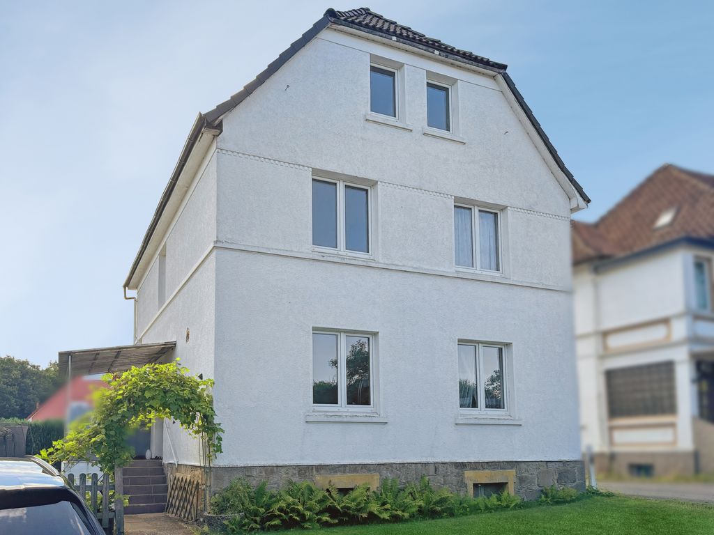 Einfamilienhaus zum Kauf 249.000 € 8 Zimmer 181,1 m²<br/>Wohnfläche 378 m²<br/>Grundstück Schötmar Bad Salzuflen 32107