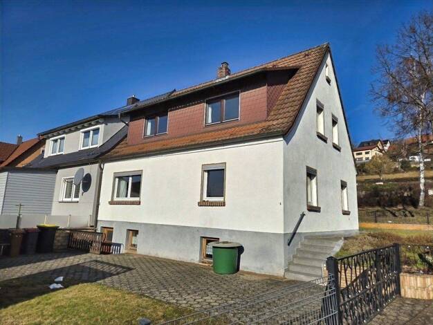 Doppelhaushälfte zum Kauf 169.000 € 4 Zimmer 105 m² 402 m² Grundstück frei ab sofort Ebelsbach 97500