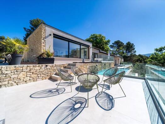 Haus zum Kauf 1.380.000 € 215 m² 40.000 m² Grundstück Malemort-du-Comtat 84570