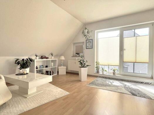 Wohnung zum Kauf 90.000 € 1 Zimmer 43,8 m² Leuben Dresden 01257