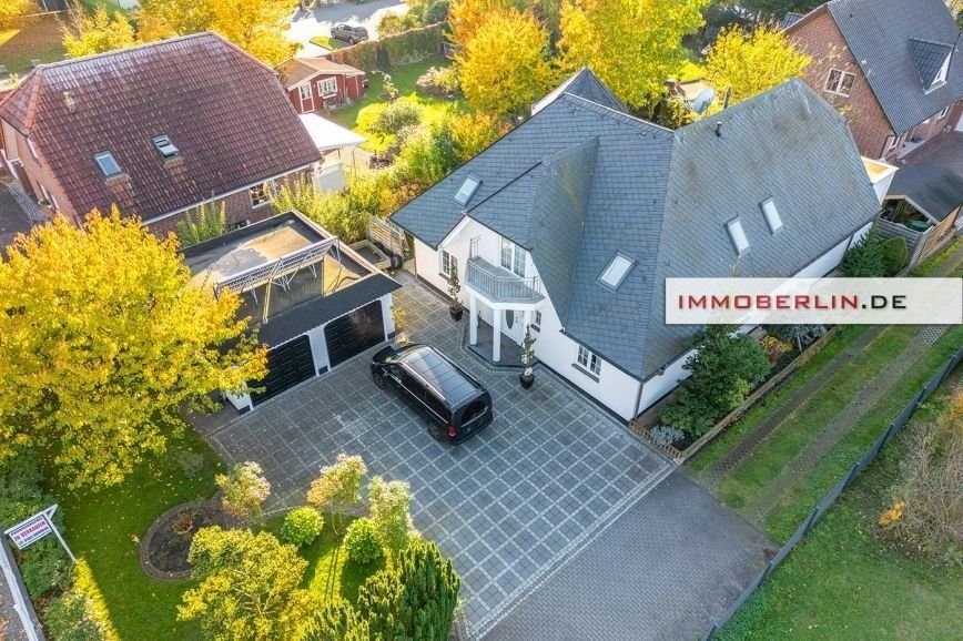 Einfamilienhaus zum Kauf 1.350.000 € 8 Zimmer 244 m²<br/>Wohnfläche 870 m²<br/>Grundstück ab sofort<br/>Verfügbarkeit Hennigsdorf 16761