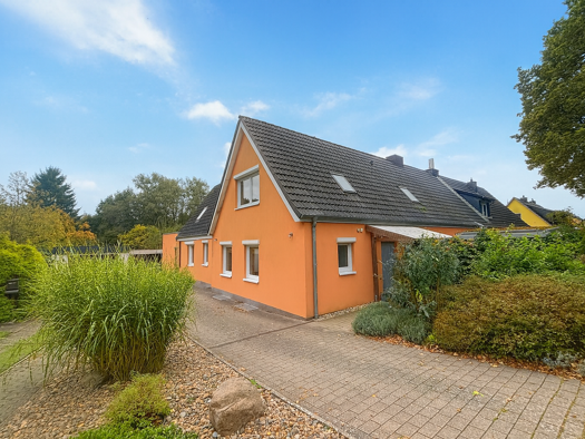 Mehrfamilienhaus zum Kauf 739.000 € 8 Zimmer 238,4 m² 1.088 m² Grundstück Hassee Kiel 24113