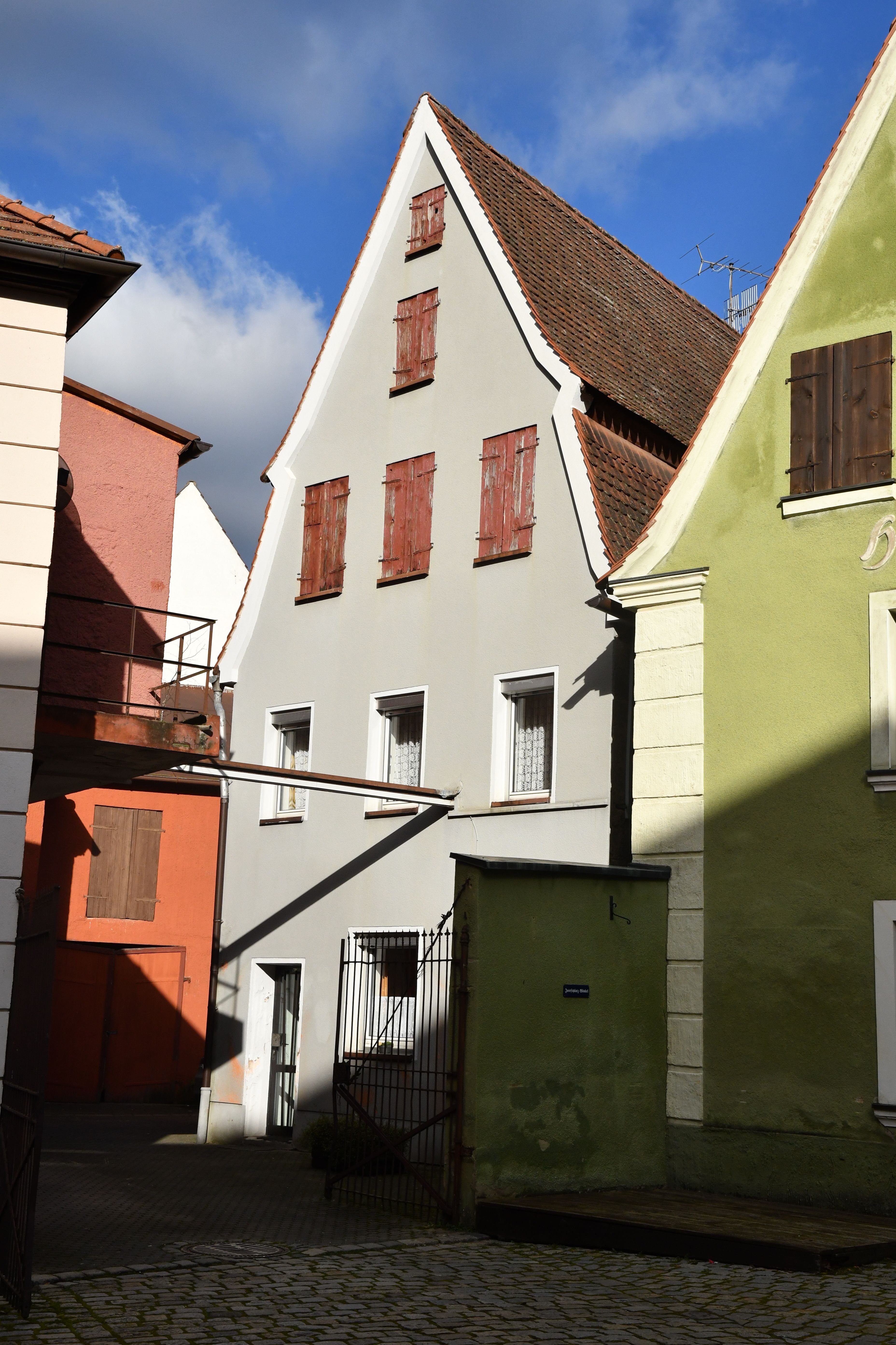 Einfamilienhaus zum Kauf provisionsfrei als Kapitalanlage geeignet 152.000 € 76,3 m²<br/>Wohnfläche 129,6 m²<br/>Grundstück Josefsplatz 1 Spalt Spalt 91174