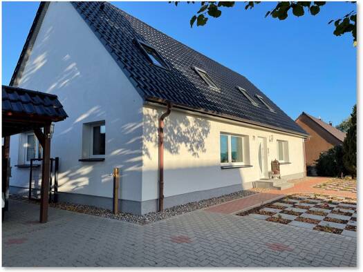 Haus zum Kauf 490.000 € 5 Zimmer 208 m² 1.995 m² Grundstück Klinken Lewitzrand 19374