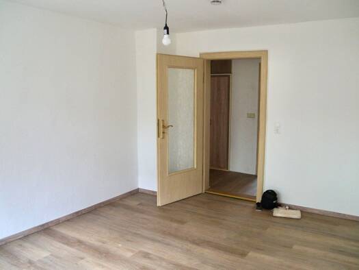 Wohnung zum Kauf als Kapitalanlage geeignet 57.900 € 3 Zimmer 60,4 m² Hohenstein-Ernstthal Hohenstein-Ernstthal 09337