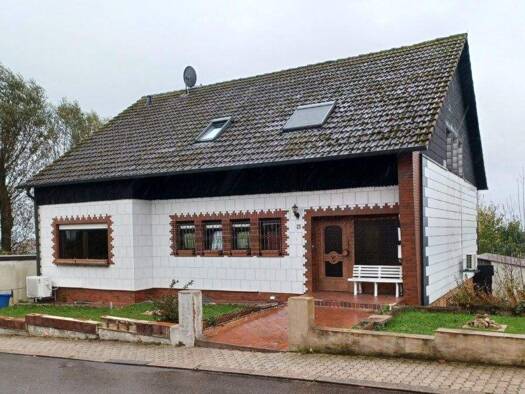 Mehrfamilienhaus zum Kauf als Kapitalanlage geeignet 239.000 € 205 m² 602 m² Grundstück Berus Überherrn 66802