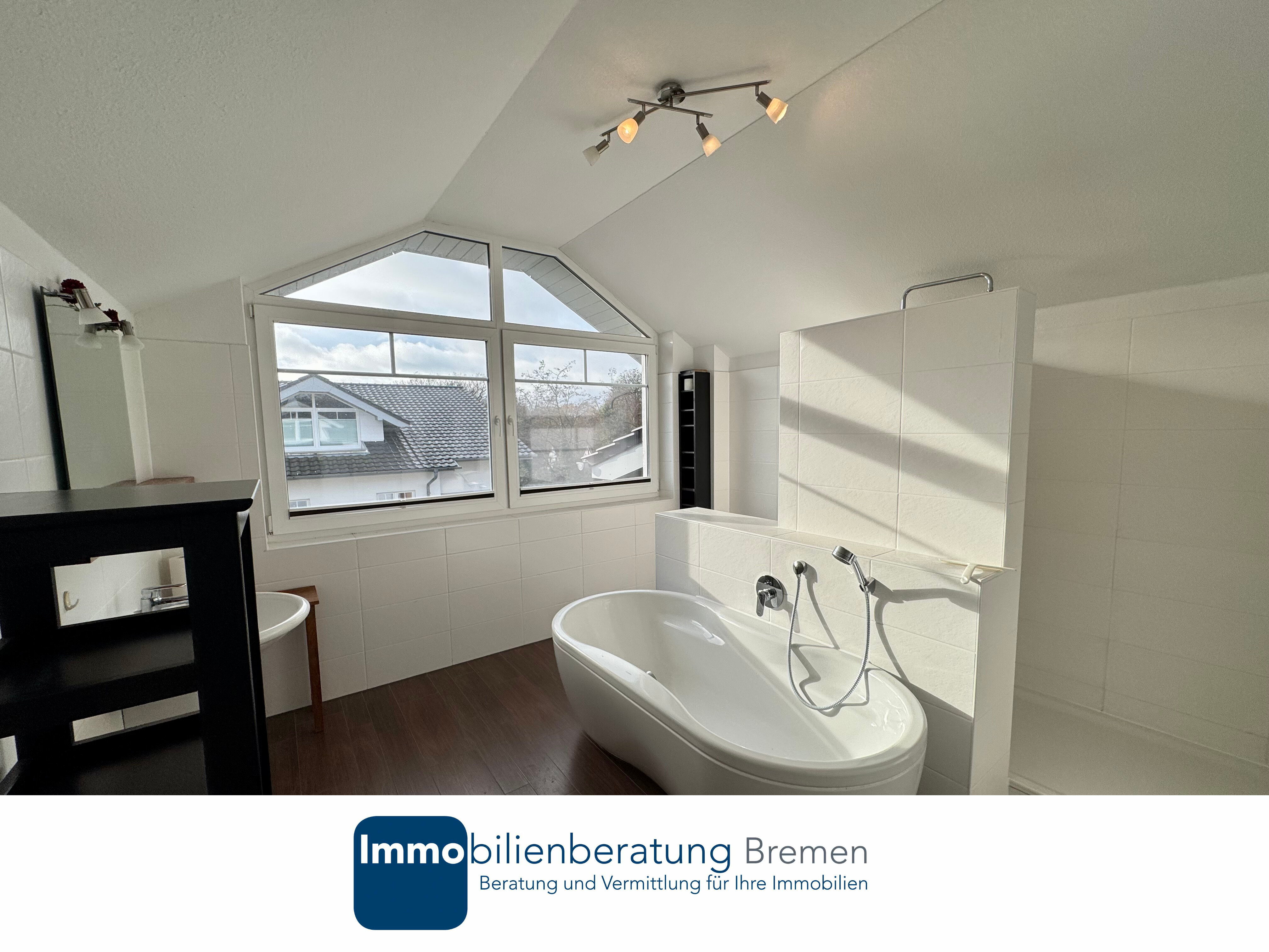 Wohnung zur Miete 1.450 € 3 Zimmer 159 m²<br/>Wohnfläche 4.<br/>Geschoss Oberneuland Bremen 28355