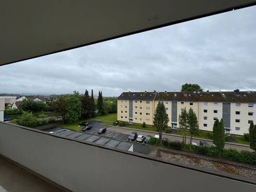Wohnung zur Miete 950 € 3 Zimmer 90 m² 3. Geschoss frei ab sofort Obervellmar Vellmar 34246