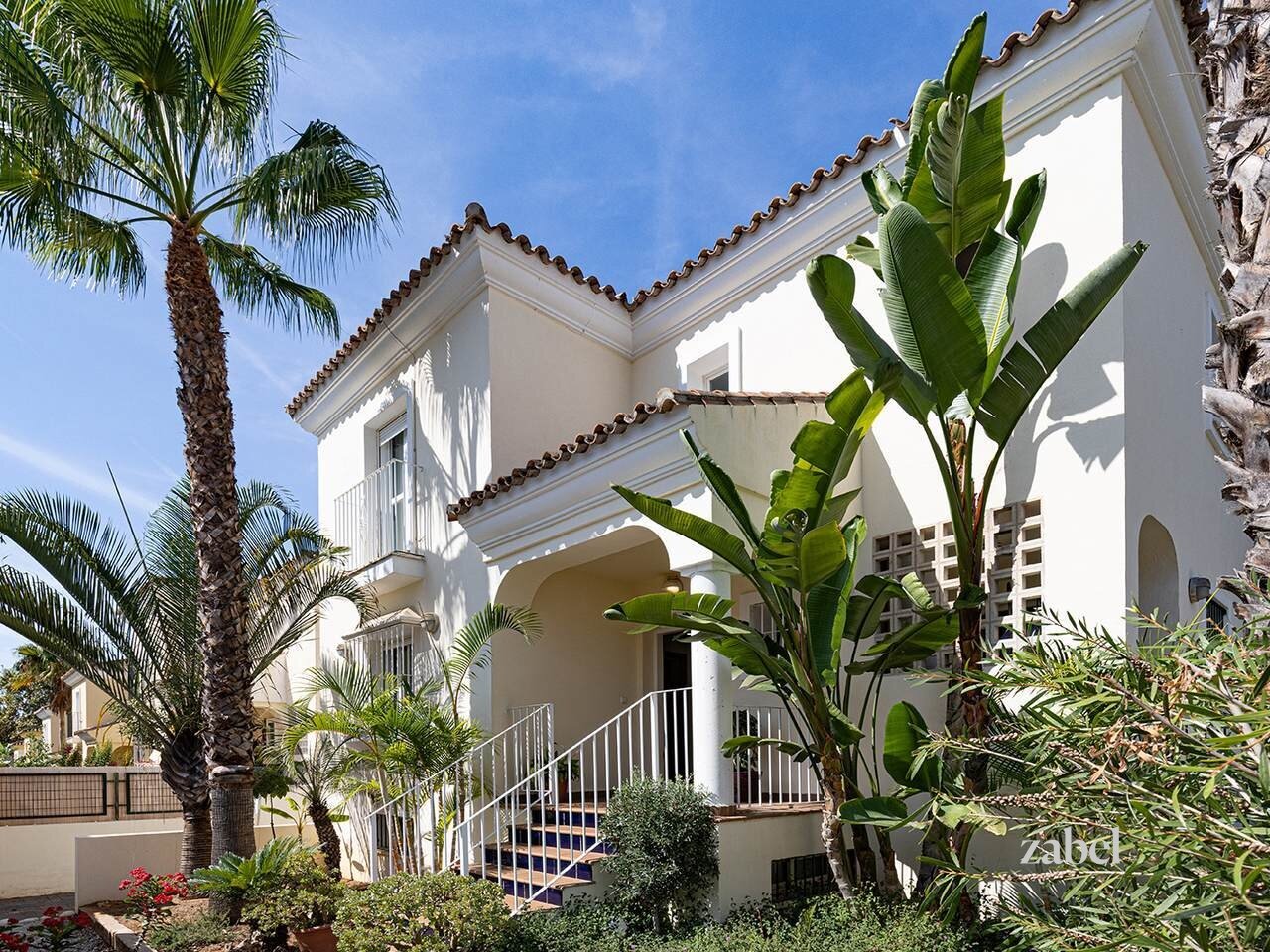 Villa zum Kauf provisionsfrei 1.049.000 € 8 Zimmer 331 m²<br/>Wohnfläche 560 m²<br/>Grundstück Marbella 29604