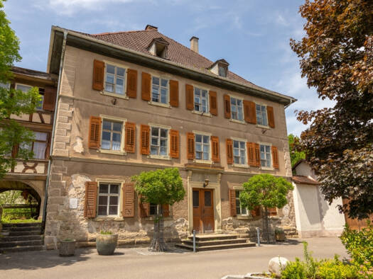 Haus zum Kauf 359.000 € 12 Zimmer 360 m² 3.238 m² Grundstück Stühlingen 79780