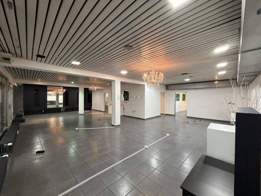 Laden zum Kauf 199.000 € 160 m² Verkaufsfläche Stadtgebiet Göppingen 73033