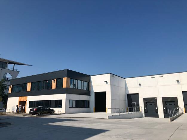 Lagerhalle zur Miete provisionsfrei 5.000 m² Lagerfläche teilbar ab 2.500 m² Vogelsang Neuss 41462