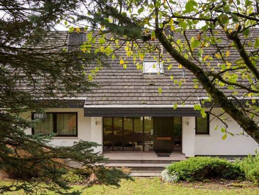 Einfamilienhaus zum Kauf 449.000 € 8 Zimmer 231 m² 1.004 m² Grundstück Dorfitter Vöhl-Ortsteil 34516