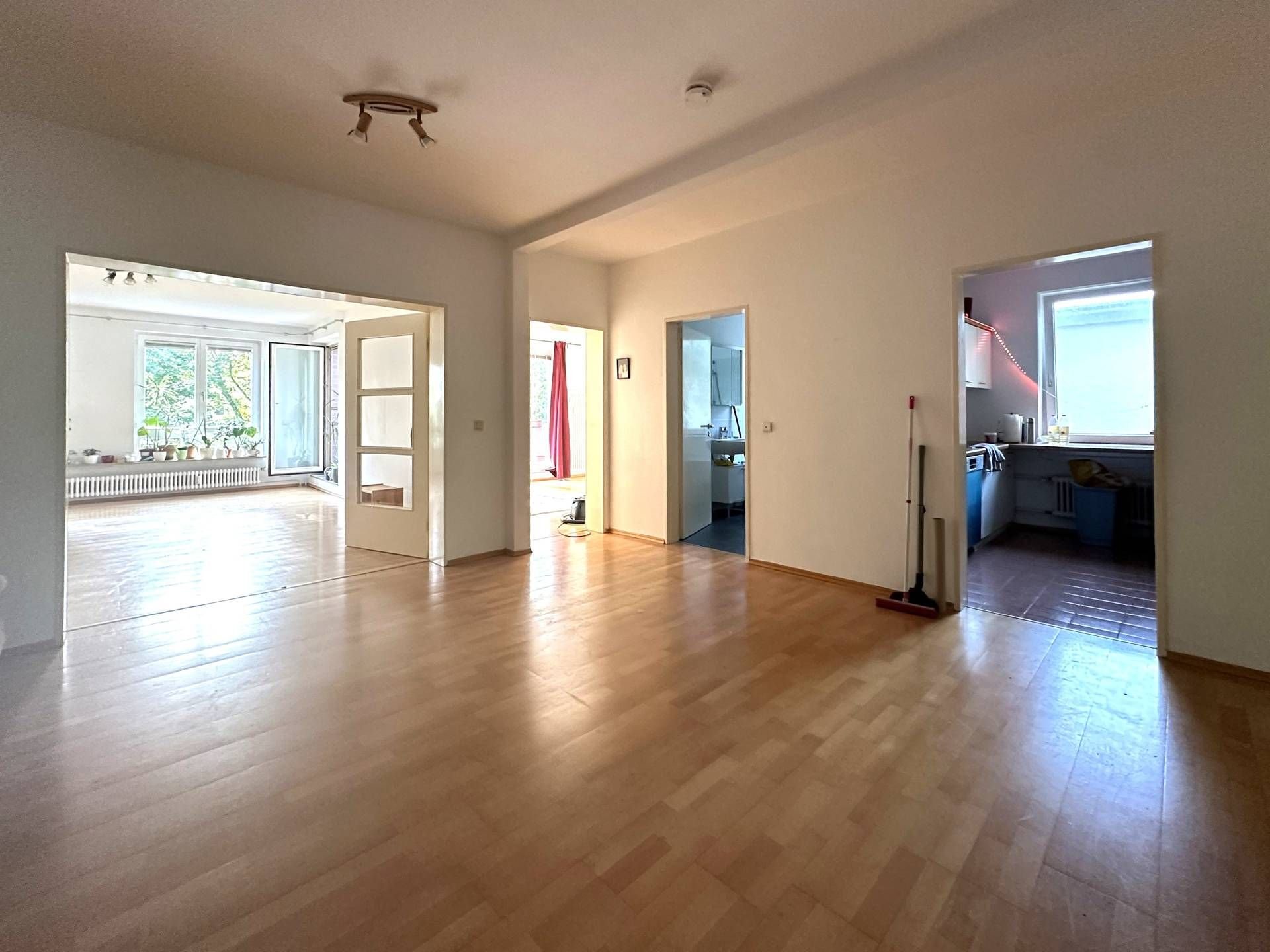 Wohnung zum Kauf 500.000 € 4 Zimmer 107 m²<br/>Wohnfläche 1.<br/>Geschoss ab sofort<br/>Verfügbarkeit Zehlendorf Berlin 14167