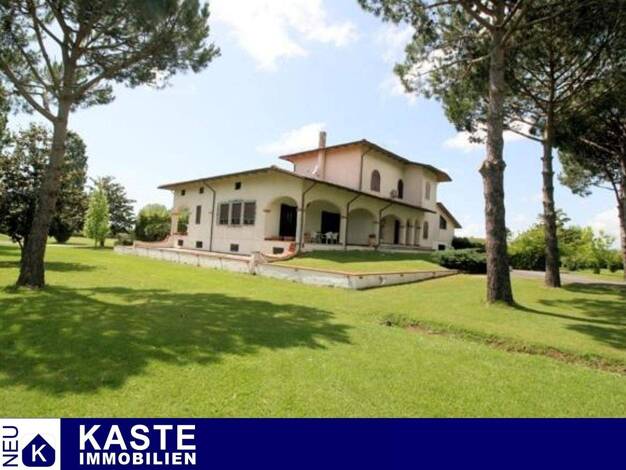 Haus zum Kauf 1.950.000 € 6 Zimmer 600 m² 19.000 m² Grundstück Pietrasanta 55045