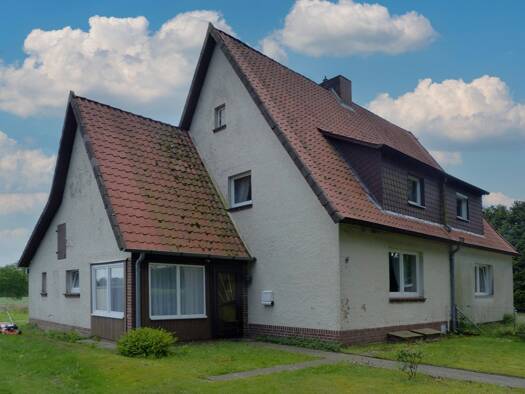 Doppelhaushälfte zum Kauf 115.000 € 3 Zimmer 96 m² 995 m² Grundstück Munster Straße 17 Rehrhof Rehlingen 21385