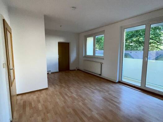 Wohnung zur Miete 400 € 4 Zimmer 72,4 m² 1. Geschoss frei ab 01.09.2026 Kastanienstraße 5 Lusan Gera 07549