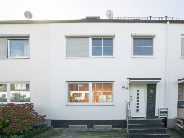 Reihenmittelhaus zum Kauf provisionsfrei 580.000 € 5 Zimmer 127 m² 192 m² Grundstück Hochheim Hochheim 65239