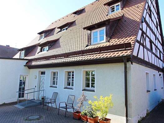 Haus zum Kauf 699.000 € 9 Zimmer 317 m² 680 m² Grundstück Buch Nürnberg 90427