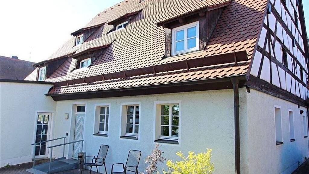 Haus zum Kauf 699.000 € 9 Zimmer 317 m² 680 m² Grundstück Buch Nürnberg 90427