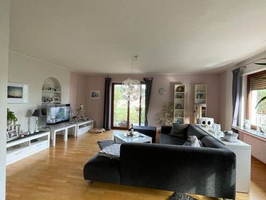 Wohnung zur Miete 900 € 5 Zimmer 140 m² Geschoss 2/3 frei ab 01.08.2026 Neuhof 36119