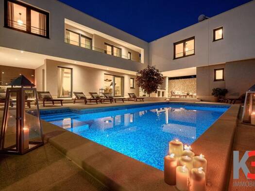 Haus zum Kauf 1.800.000 € 6 Zimmer 390 m² Split 0