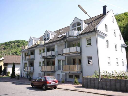 Wohnung zur Miete 730 € 3 Zimmer 101,7 m² 3. Geschoss frei ab 01.03.2026 Burgen 56332