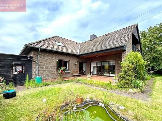 Mehrfamilienhaus zum Kauf 464.000 € 9 Zimmer 259 m² 877 m² Grundstück Ingeln-Oesselse Laatzen 30880