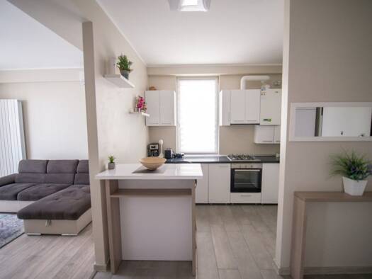 Wohnung zur Miete 659 € 1,5 Zimmer 36 m² Geschoss 1/2 frei ab 01.08.2026 Nikola Landshut 84034