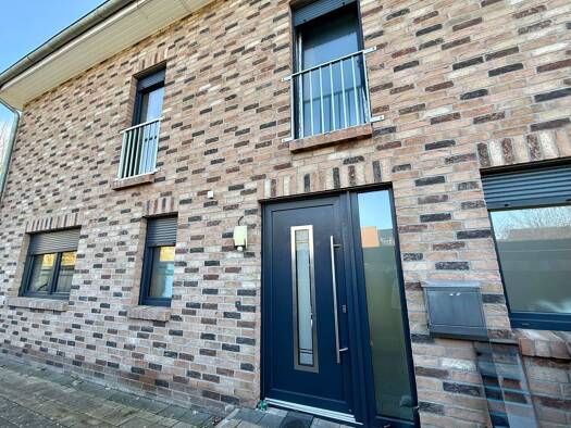 Doppelhaushälfte zur Miete 1.500 € 5 Zimmer 150 m² 380 m² Grundstück frei ab 01.06.2026 Neustadt Neustadt am Rübenberge 31535