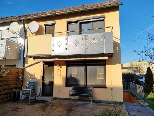 Reihenendhaus zum Kauf 444.000 € 4 Zimmer 112 m² 296 m² Grundstück Kleinschwarzenlohe Wendelstein / Kleinschwarzenlohe 90530