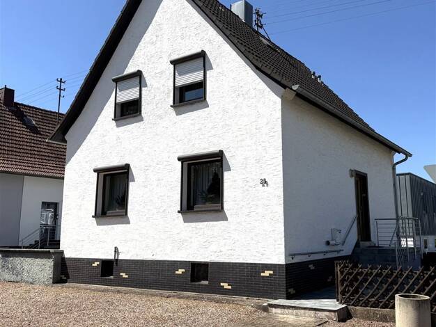 Einfamilienhaus zum Kauf 135.000 € 4 Zimmer 111 m² 262 m² Grundstück frei ab sofort Rehlingen Rehlingen-Siersburg 66780