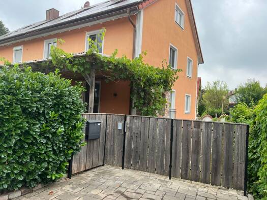 Doppelhaushälfte zur Miete 1.500 € 4 Zimmer 130 m² 290 m² Grundstück frei ab sofort Erpfting Landsberg am Lech 86899