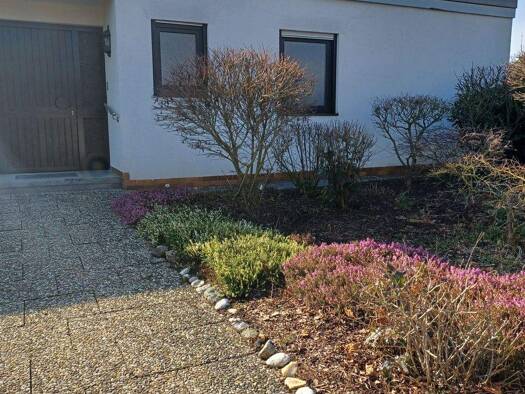 Bungalow zur Miete 1.180 € 3 Zimmer 118 m² frei ab sofort Amberg 92224