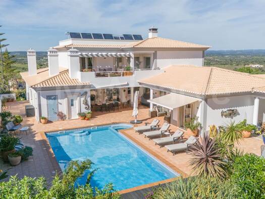 Haus zum Kauf 1.495.000 € 470 m² 1.500 m² Grundstück Lagos 8600