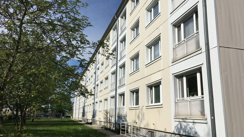 Wohnung zur Miete 364 € 4 Zimmer 72,8 m² frei ab sofort Amtsmühlenweg 16 Zerbst Zerbst/Anhalt 39261