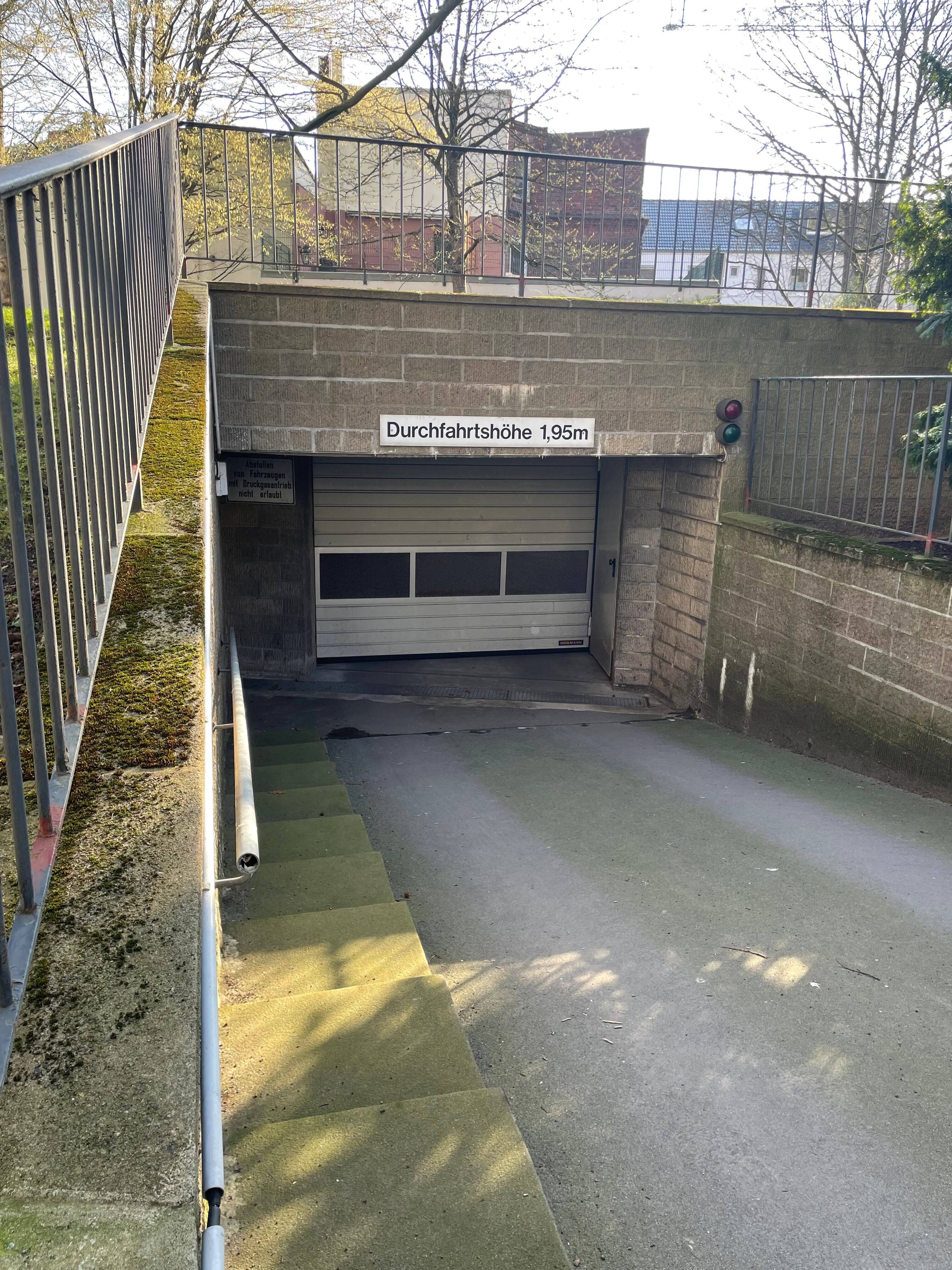 Tiefgarage zur Miete - Ansicht 2